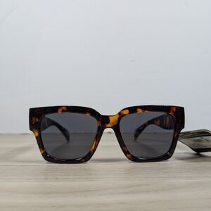 Foster Grant Tortoiseshell Sunglasses Square UV400 MaxBlock New w/ Tag